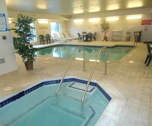 Country & By Radisson, Novi, Mi 2*