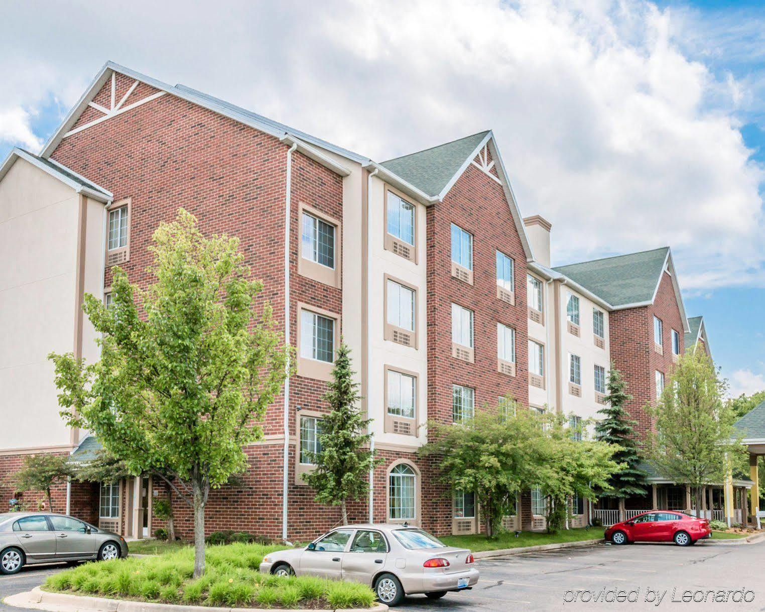 Hotel Country & By Radisson, Novi, Mi